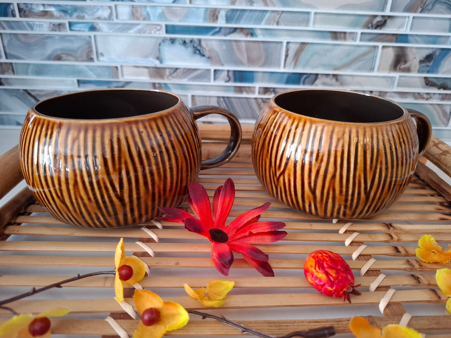 Brown Ribbed Ceramic Mug Set